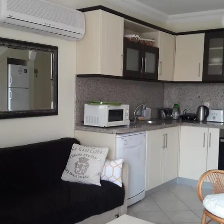 Sunset Beach Club Aqua Apartment شقة *
